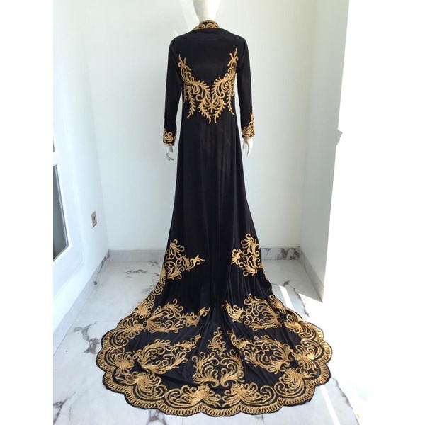 Kebaya pengantin bludru