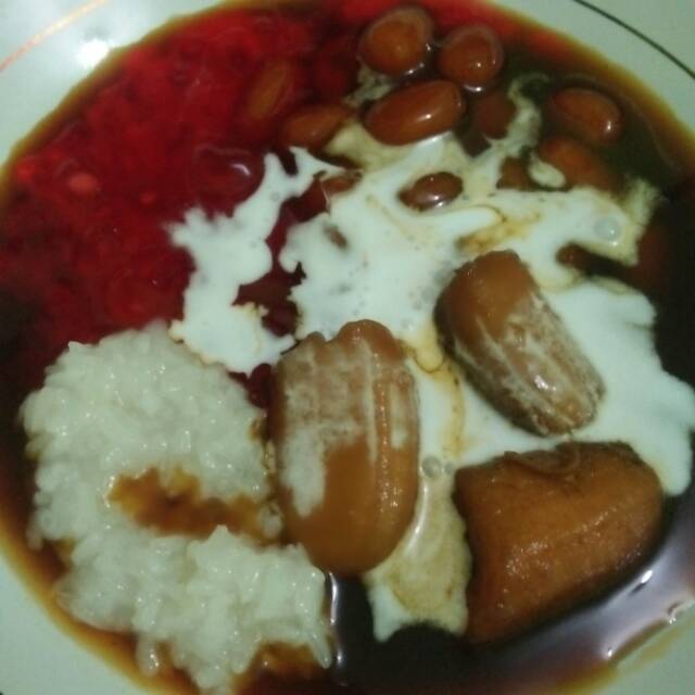 

Kolak campurnya manis legit
