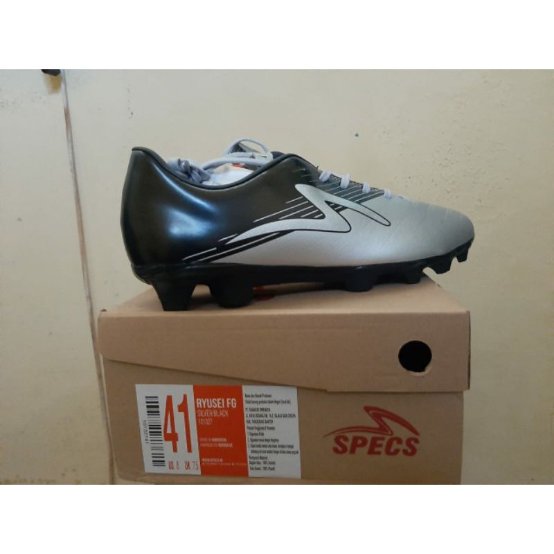 Sepatu Bola Specs Ryusei FG