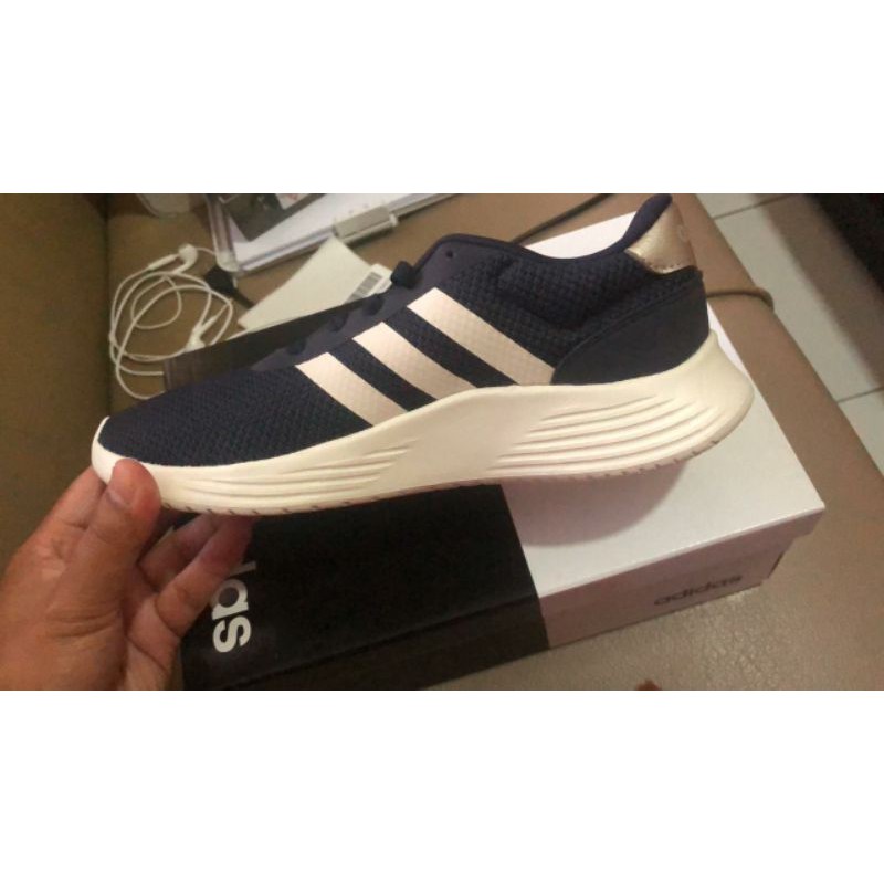 adidas hitam