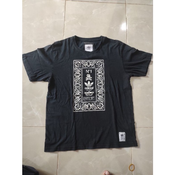 Kaos Adidas x Neighborhood
