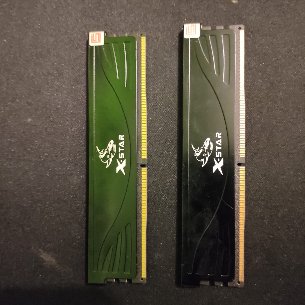 MEMORI RAM DDR4 8GB (2x4GB) 2666MHz With Heatsink XSTAR Bekas No Box