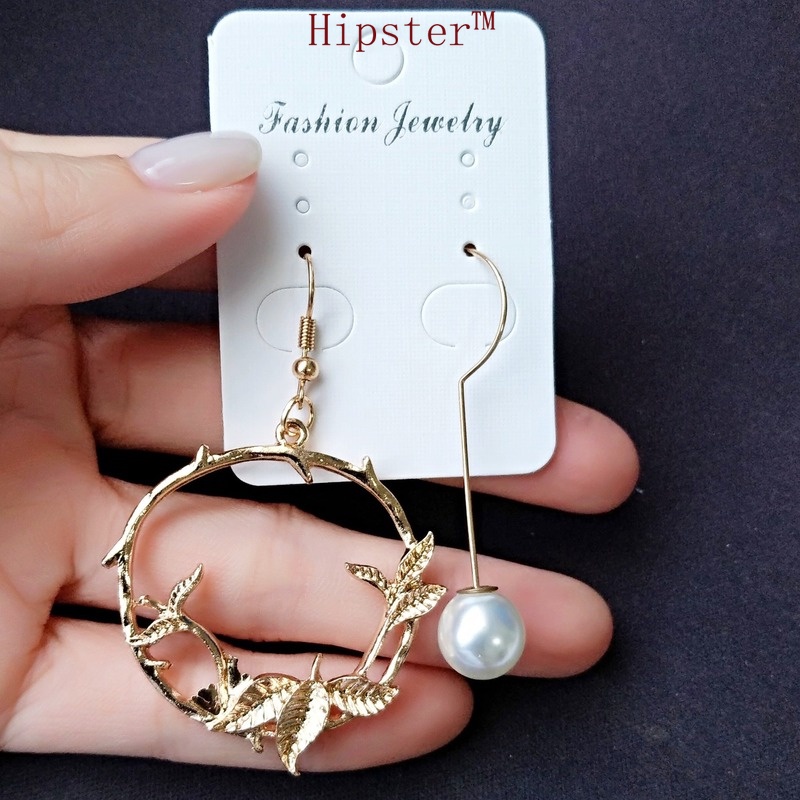 Personalized Cold Style Simple Temperament Leaf Openwork Circle Earrings