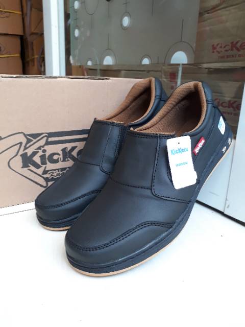 Sepatu Pria Slip On Kulit Asli Kickers Hitam doff