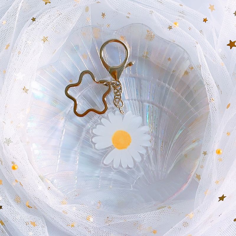 [READY] daisy keychain / gantungan daisy / peaceminusone g-dragon / gantungan aesthetic