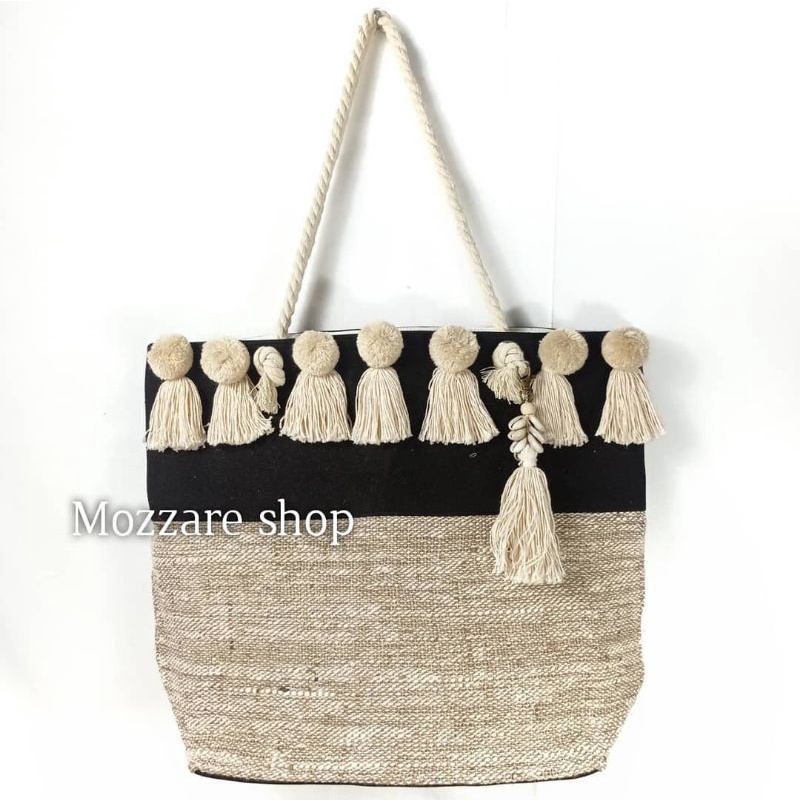 tas tumanggal pompom bali tas pantai handmade bali
