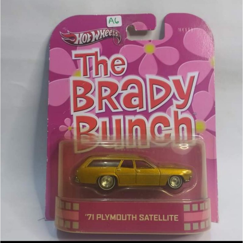 hotwheels premium Brady bunch 71 plymouth satellite Van wagon ban karet no gasser