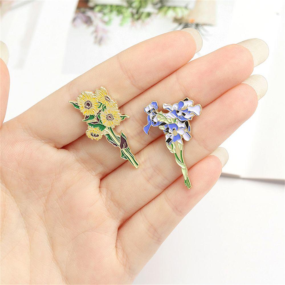 Lily Sunflower Pin Art Elegan Lukisan Lencana Enamel