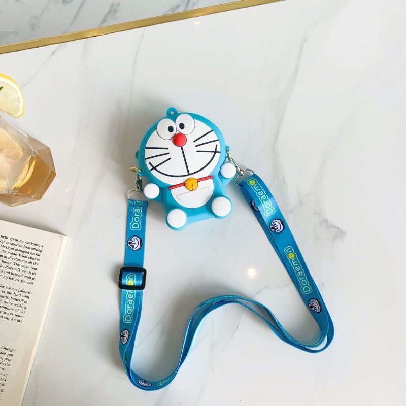 Tas jelly anak doraemon / Tas selempang anak / tas mini doraemon