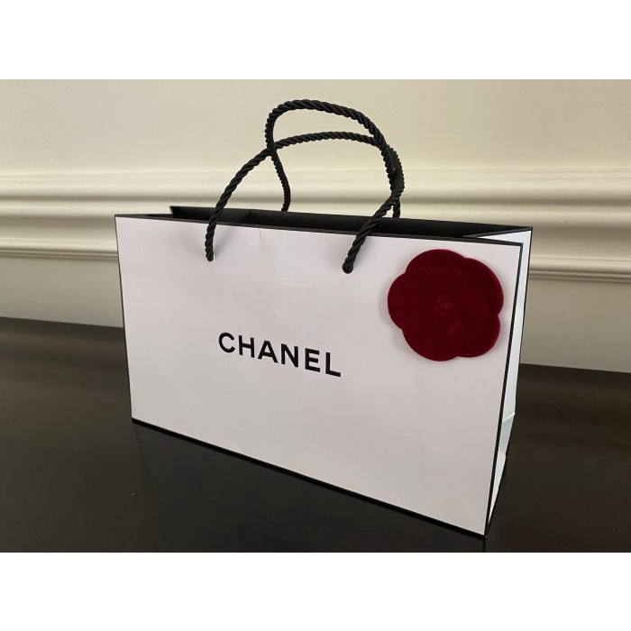 

(TERLARIS) Chanel Paperbag with Rose Patched on