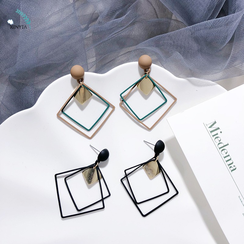 3 Warna Anting Wanita Tusuk Motif Geometri Hias Berlian Imitasi Ala Fashion Earring