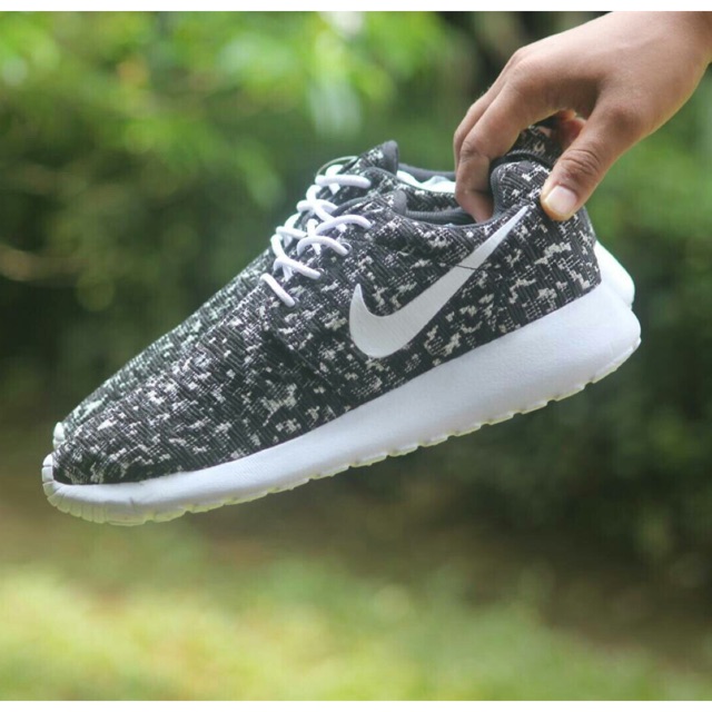 nike roshe knit