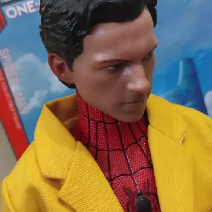 harga grosir Spiderman Homecoming figure Deluxe Version crazy toys