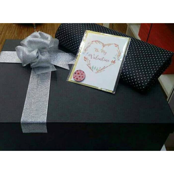 

KADO PERNIKAHAN Gift Box Kotak Kado. Paket Promo ADWA WAW