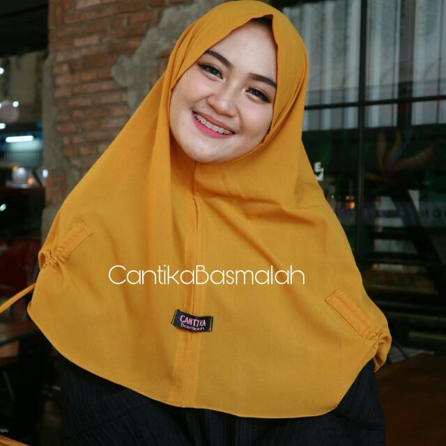 Kayla hijab