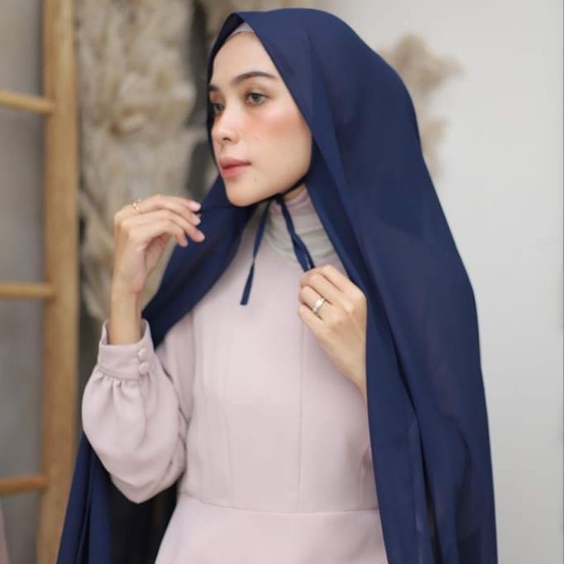 Hijab Instant Diamond Pashmina Tali Panjang Tepi Jahit-Navy