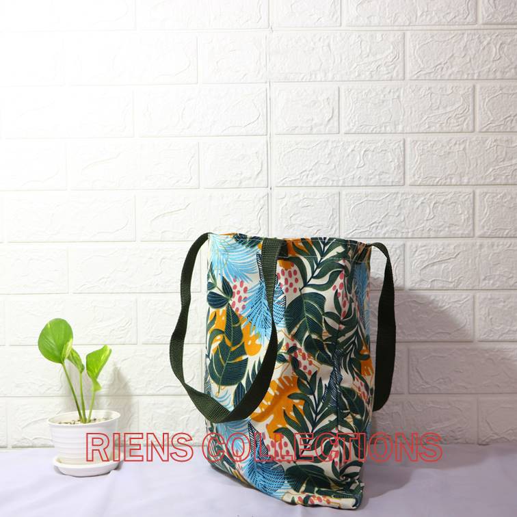 TAS KANVAS TOTEBAG KANVAS MOTIF FLORAL KUNING. Riens Collections Tas Kanvas Tas Jogja Souvenir Jogja Malioboro