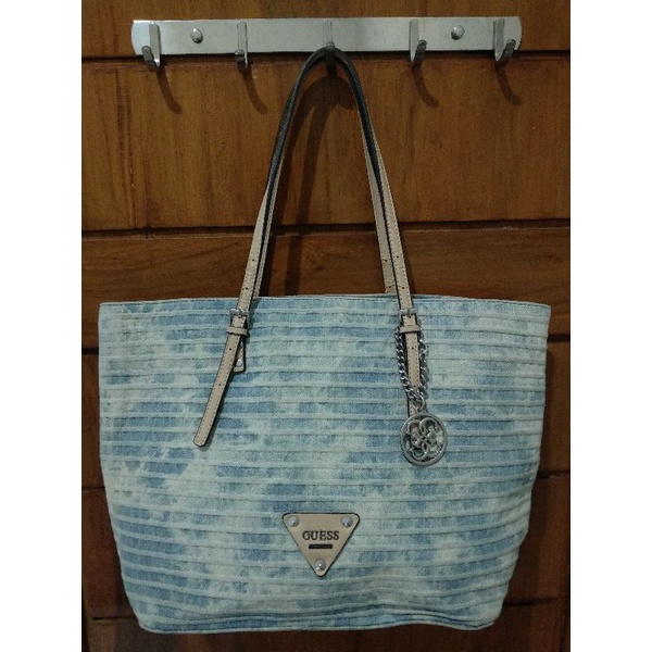preloved tas Guess Denim Delaney large