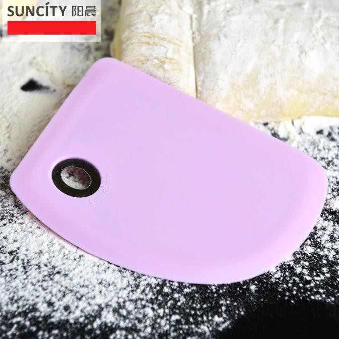 

Suncity YC6064 - Silica Gel Dough Cutter 13cm