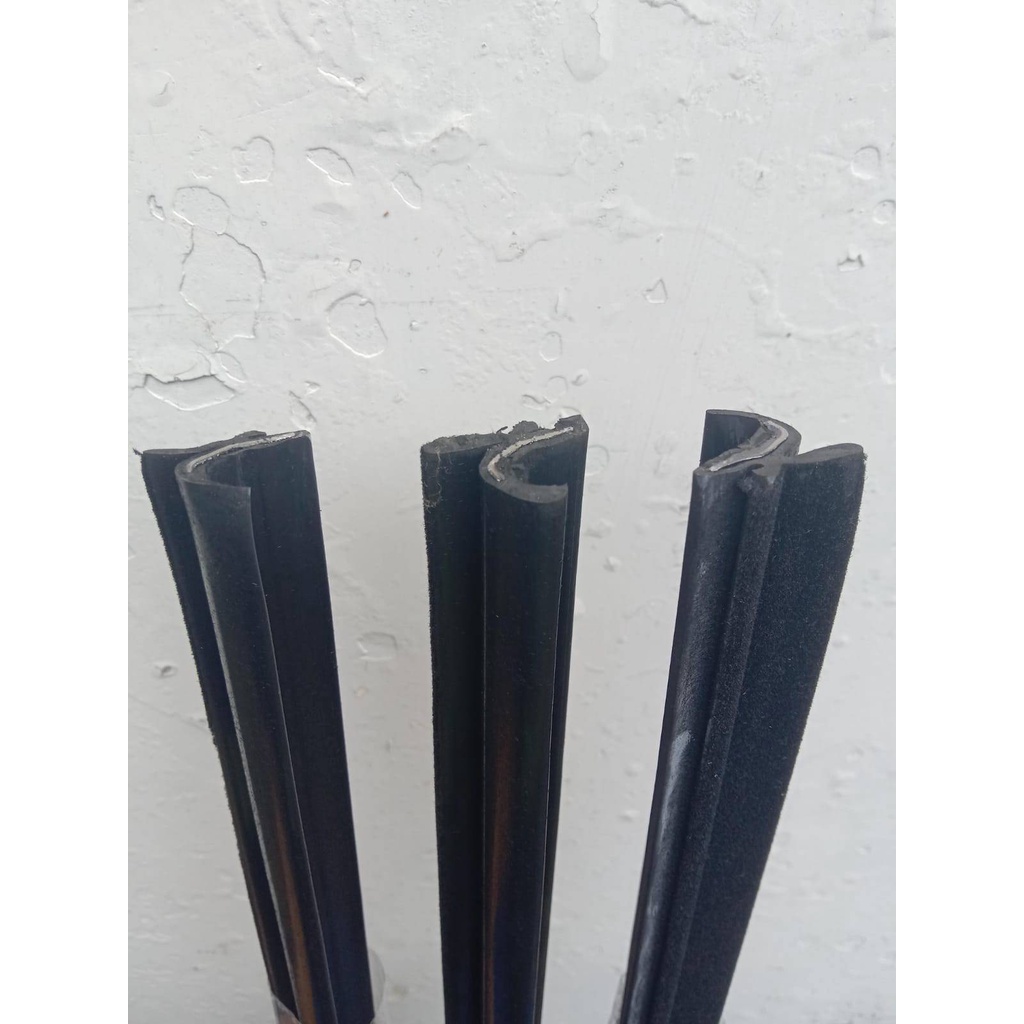 Pelipit Kaca tu Mobil kijang,starlet,charade Panjang 85cm, 90cm, 105cm satuan AST