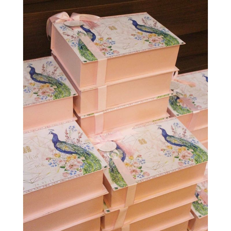 

BOX GIFT / KOTAK EKSKLUSIF / HAMPERS