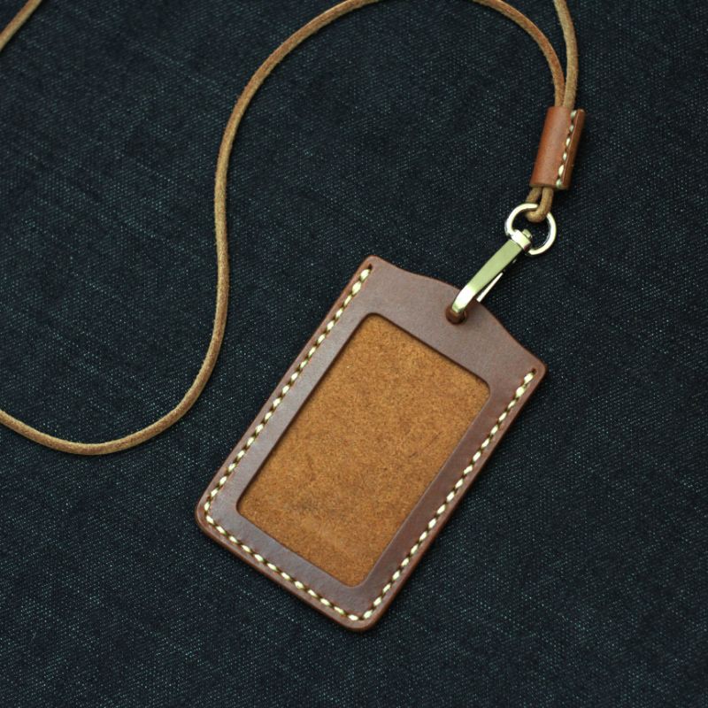 

NAME TAG / ID CARD HOLDER