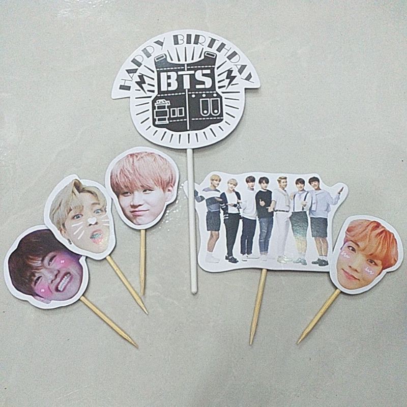 background hiasan kue ulang tahun stiker tusuk bts
