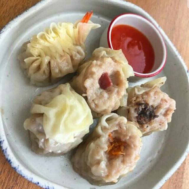 

Dimsum ayam 1porsi isi 4pcs cuma 10,000