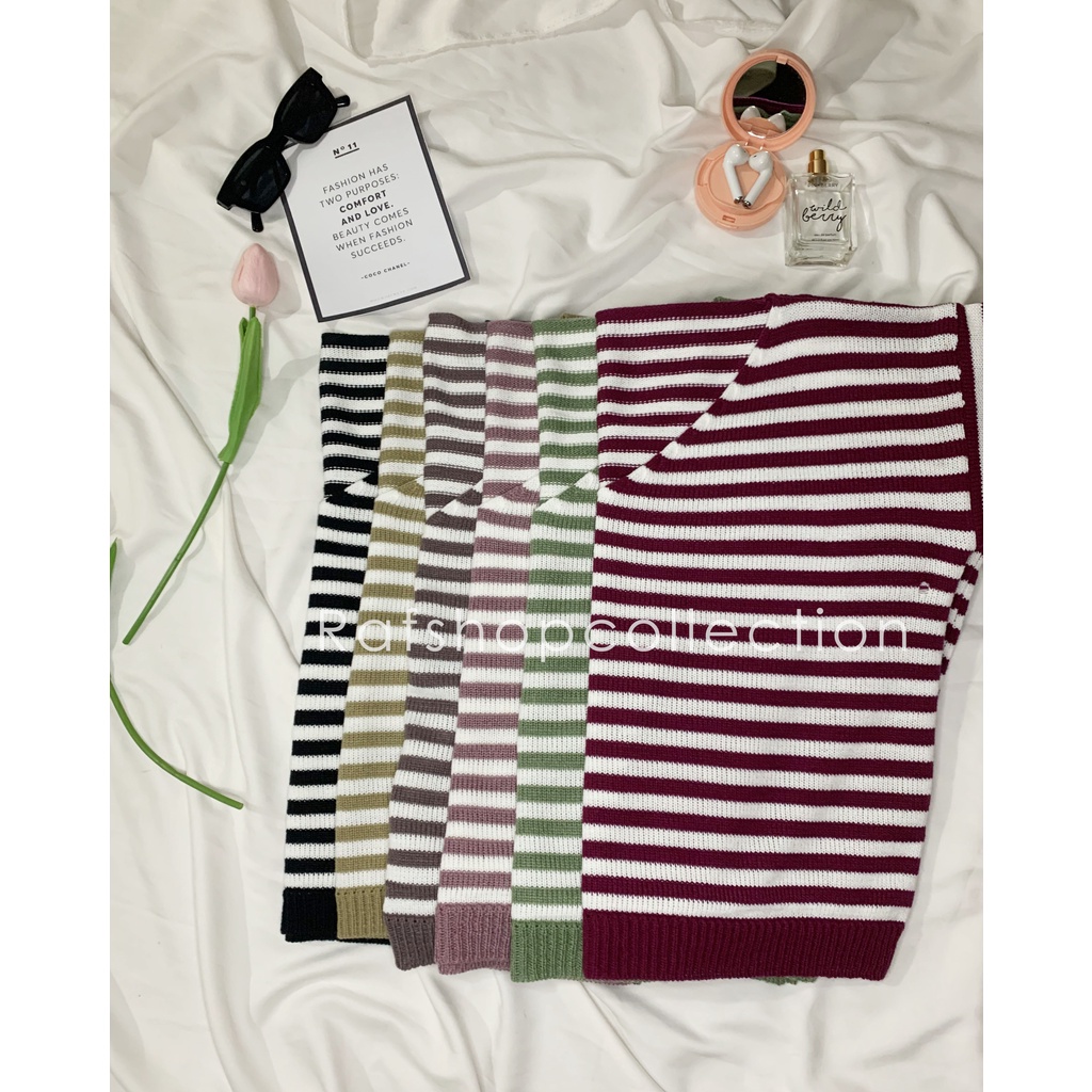 OUTWEAR SWEATER CROP RAJUT MOTIF GARIS