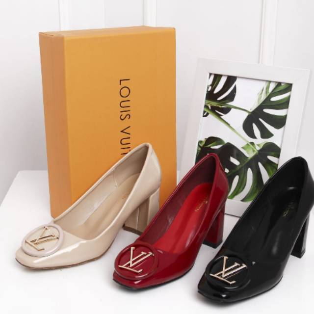 Lv Madeleine Pumps 2019-78 Seprem  Bahan Glossy