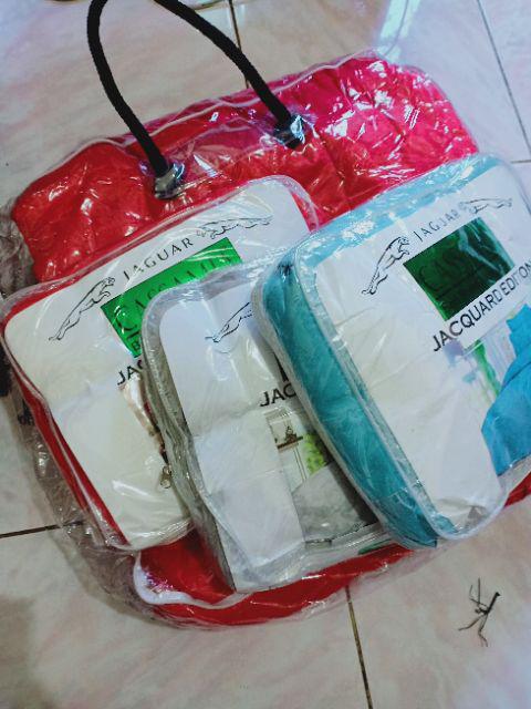3kg Uk 180  King / Uk 160 Queen  Bc Bedcover Sprei Sprey Polos Cassamia Embos Timbul Chili Red Merah