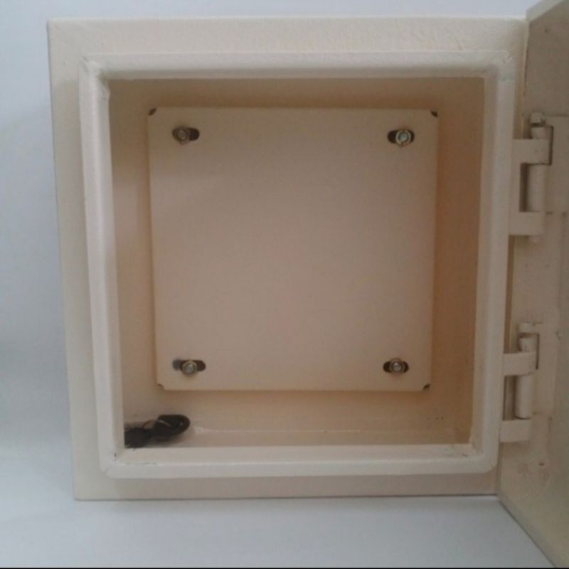 Box Panel Listrik 20x20x12 (Kunci Putar)