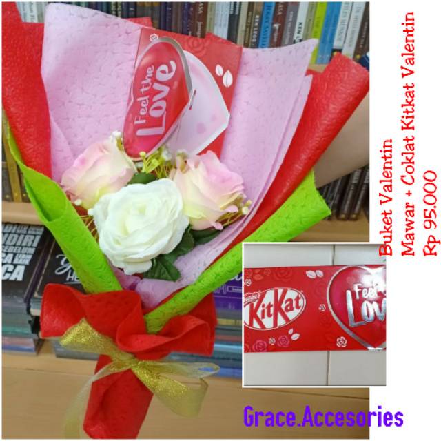 Buket Valentine mawar dan coklat kitkat edisi valentin