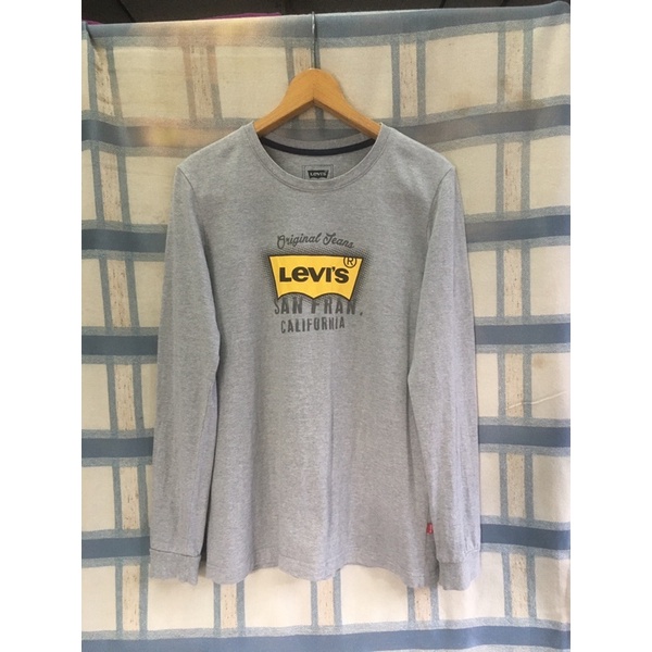 Kaos Lengan Panjang Levis