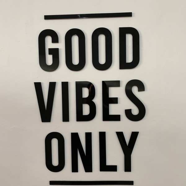 Good Vibes Only | Wall Sticker Akrilik Timbul | Dekorasi Dinding | Hiasan Dinding Quotes Wall Stiker