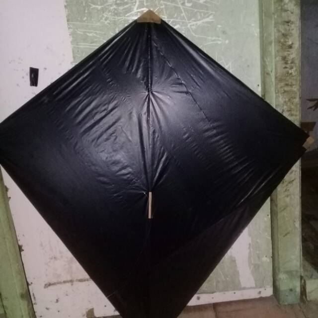 Layangan aduan super plastik