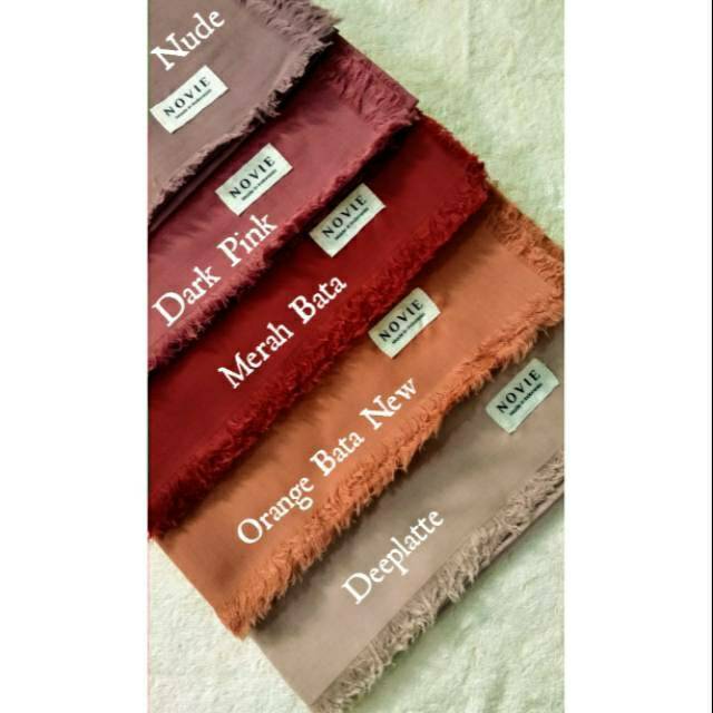 SERI LENGKAP - Hijab Rawis Polos Segiempat by Novie