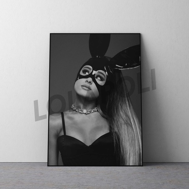 Hiasan Dinding Poster Kayu - Ariana Grande