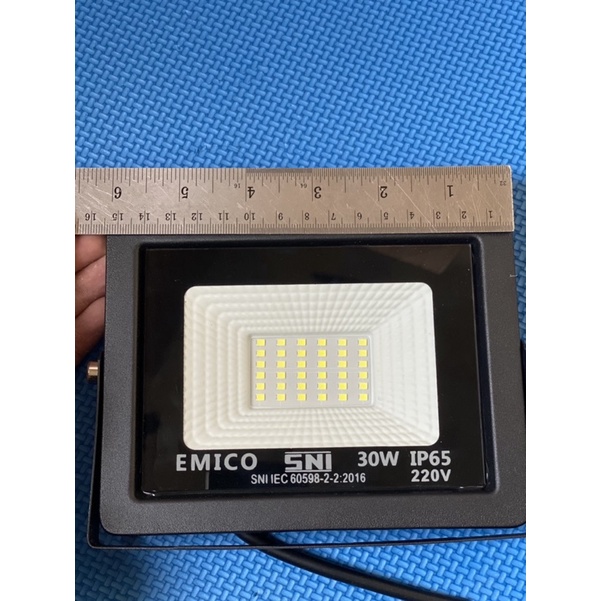 Lampu sorot 30 watt Emico lampu tembak led Flood light IP65