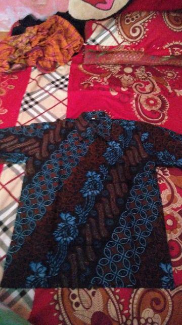 Batik Dianputri  Kemeja Batik Pria Lengan Panjang Motif Parang Bunga 3 Warna