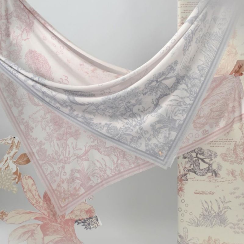 CLASSIC FOREST SCARF