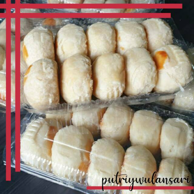 

Bakpia kering isi kacang ijo