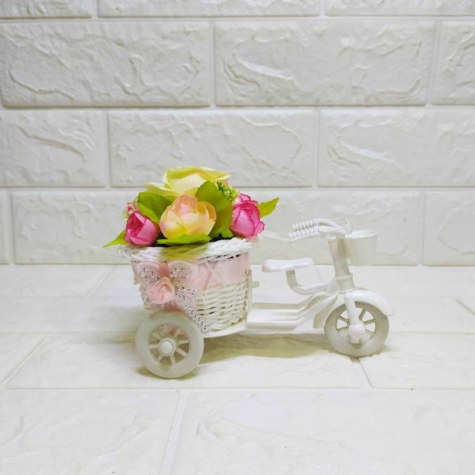 Keranjang Sepeda Bunga Mini Pajangan Hias