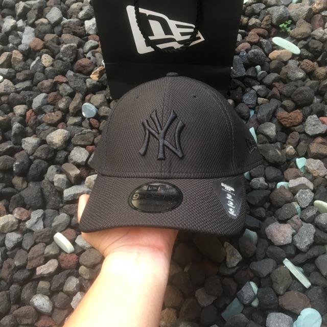 Topi new era NY limited black wit diamon era