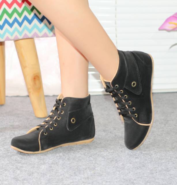 Boots flat wanita bjm 03