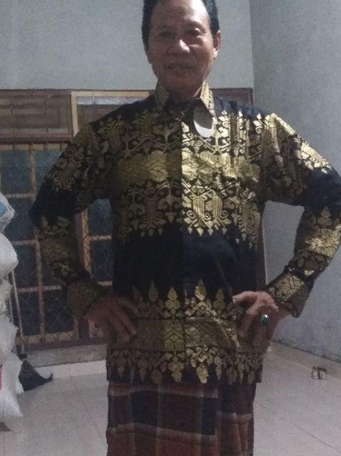 Kemeja Lengan Panjang Prada Emas Eksekutif Gold