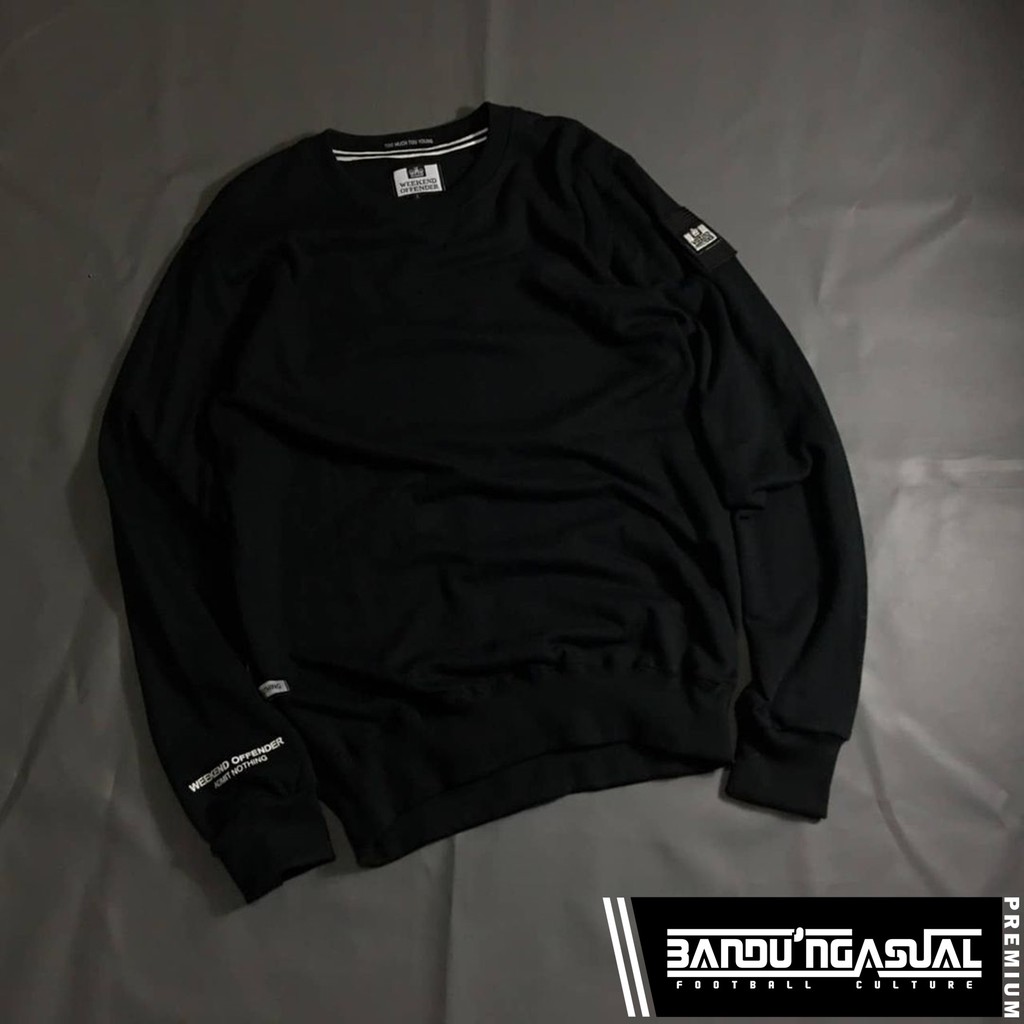 CREWNECK WEEKEND OFFENDER (BLACK)