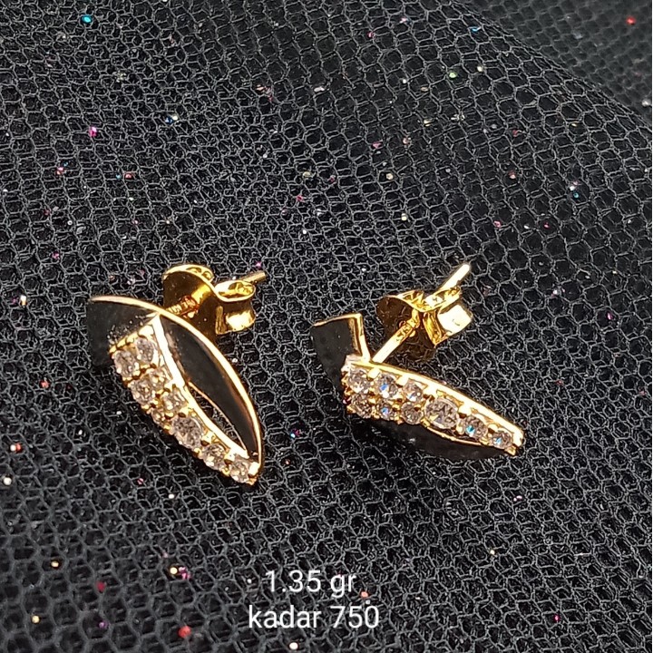 Anting Emas 17 K - 1.35 gr Kadar 750 - 2073