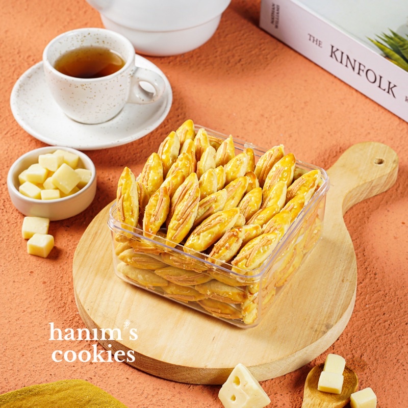 

Kue Kering Kastengel Keju 350 gram High Quality Handmade