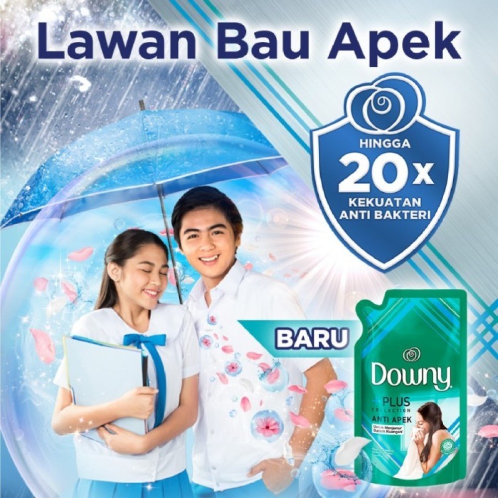 Downy Pelembut &amp; Pewangi Pakaian + PLUS Anti Apek - 1.35 L